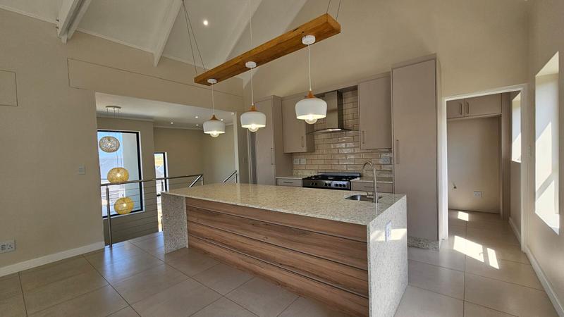 3 Bedroom Property for Sale in Outeniquasbosch Western Cape